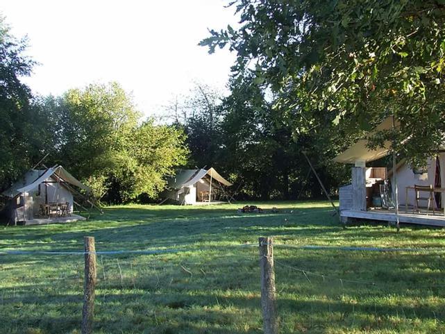 Отель Ferme De La Marliere Saint-Vincent-en-Bresse Экстерьер фото